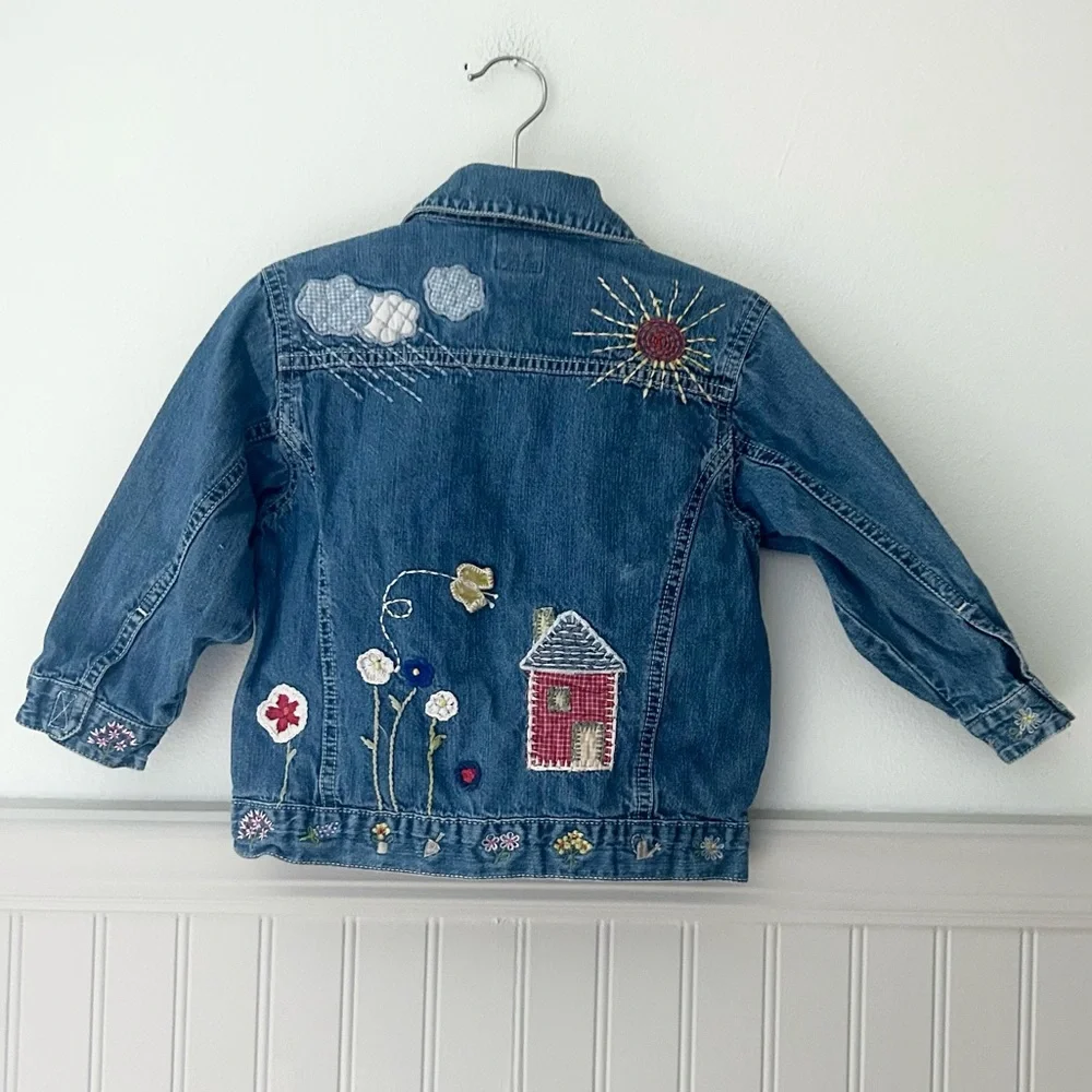 Vintage GAP Girls 3T Blue Denim Jacket Embroidered Colorful Patches Spring